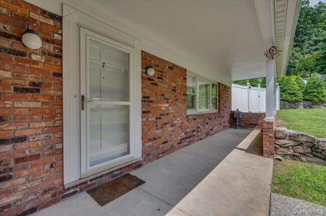 Foto del edificio - 7 Shaw Ln