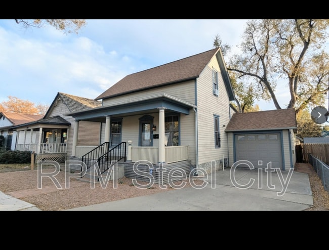 Building Photo - 512 W 10th St