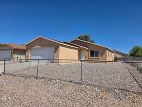 Building Photo - 582 Ramar Rd