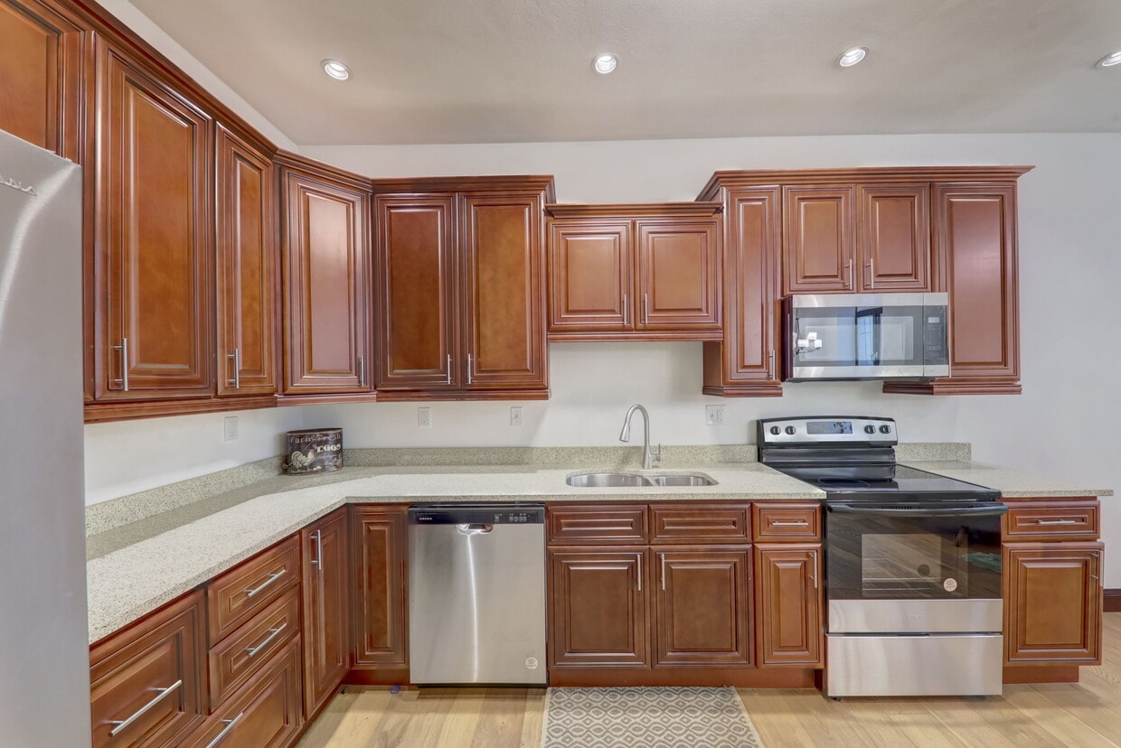 B on Lindell - B on Lindell