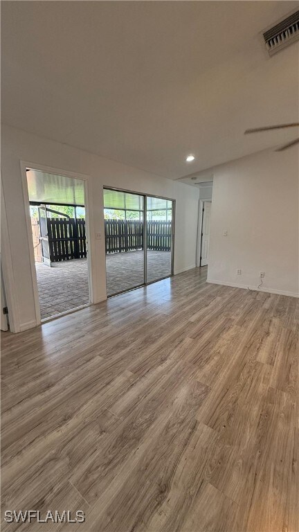 Foto del edificio - 5620 Foxlake Dr