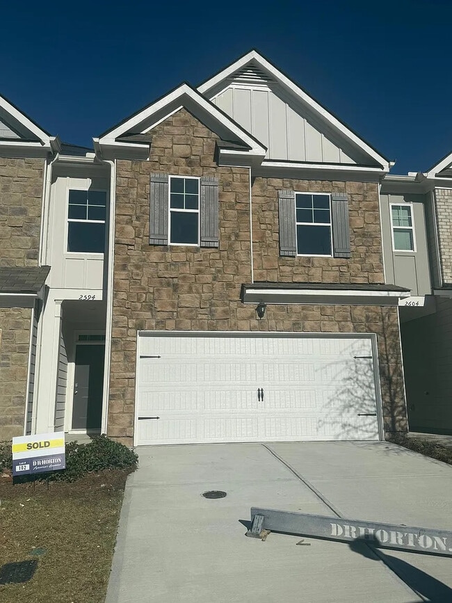 Building Photo - Room in Townhome on Poppy Ct