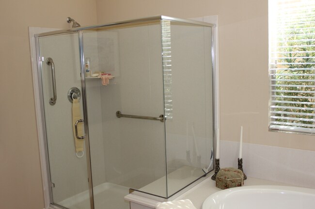 Building Photo - 2 bedroom in Indio CA 92203