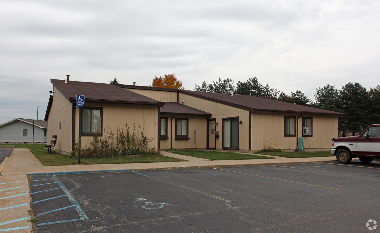 Primary Photo - Wellington Farms Apartments