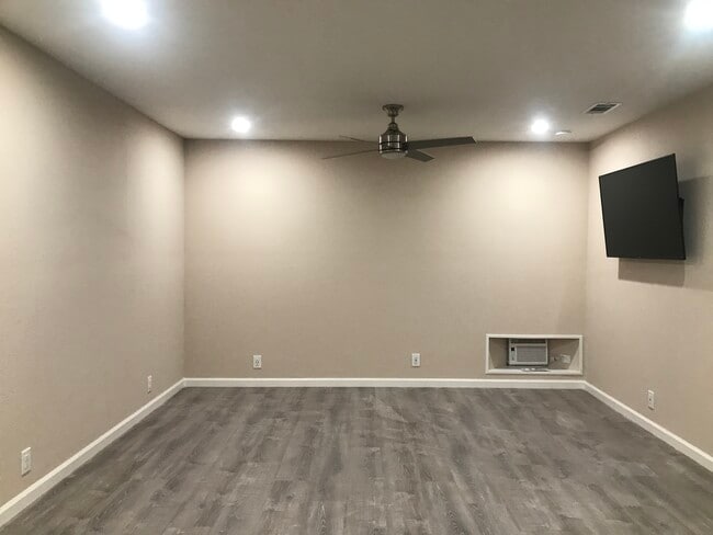 Building Photo - 3740 Pintail Dr