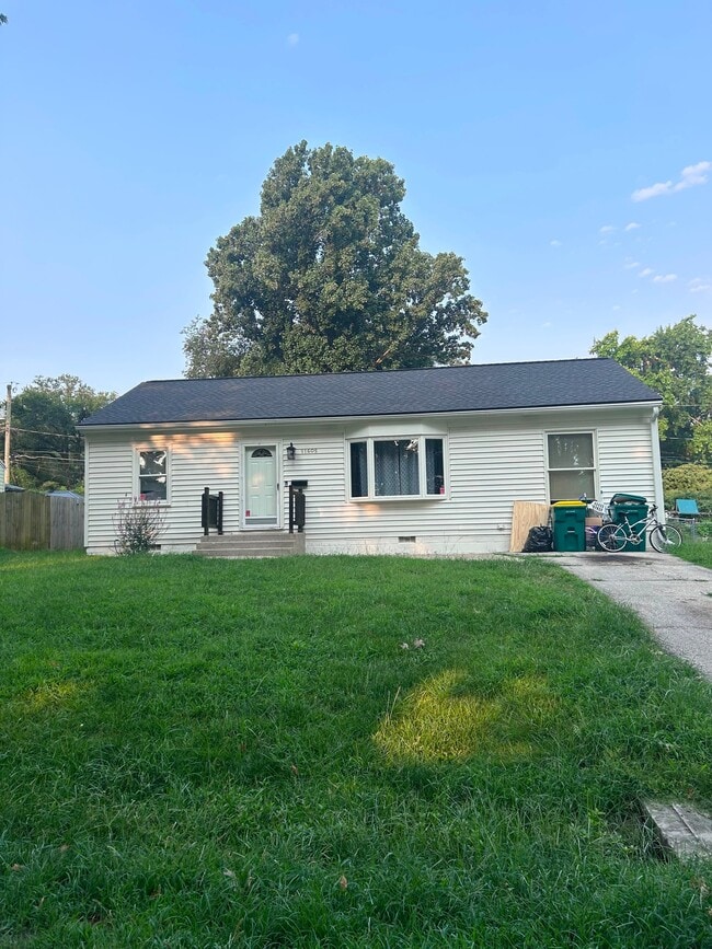Building Photo - 11605 W 68th St