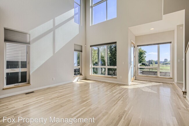 Foto del edificio - 4 br, 3.5 bath House - 2111 Hecla Drive