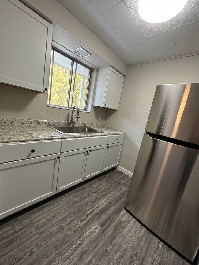 Foto del edificio - 420 Tinkler/509 Perrin-SHILO