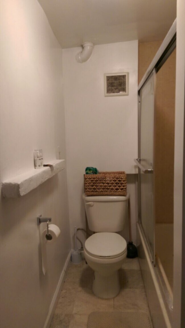 Foto del edificio - 350 N 42nd St