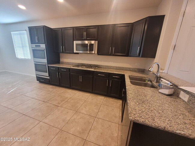 Building Photo - 8042 S Dolphin Way