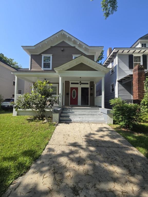 Primary Photo - 655 E Henry St