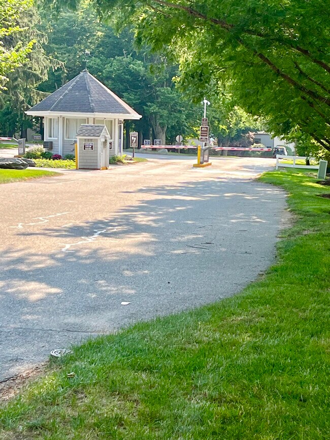 North Farm es una comunidad cerrada que ofrece tranquilidad. - 77 Windward Ln
