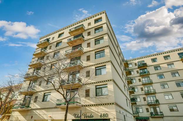 Foto principal - 680 N Green St