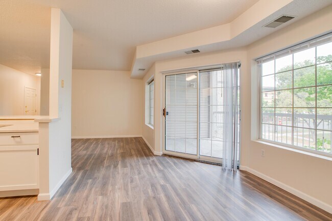 Foto del edificio - Park Ridge Apartments