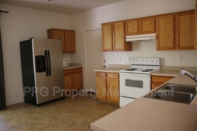 Foto del edificio - 15366 W Dreyfus St