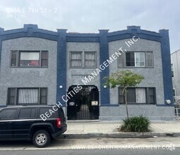 Building Photo - 1066 E 7th St