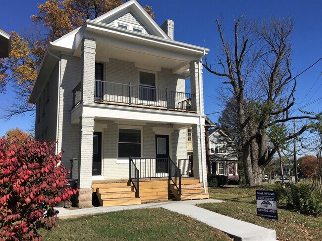Building Photo - 2752 Madison Rd