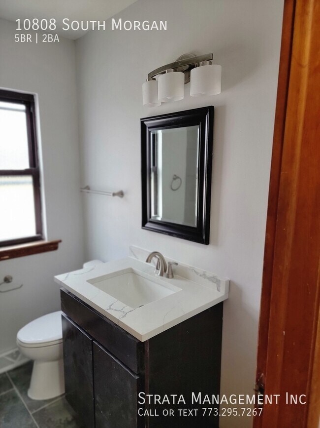 Building Photo - 5 bedroom Single Family home- 2 car garage...