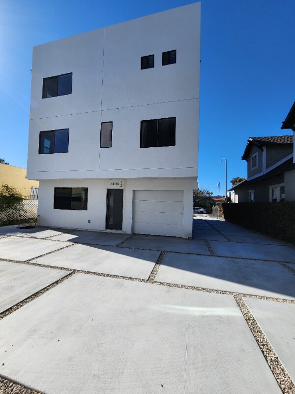 Primary Photo - 2408 Hauser Blvd