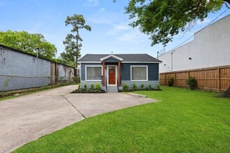 Building Photo - 1309 Bragg St
