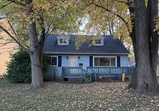 Building Photo - 6022 Clover Ln