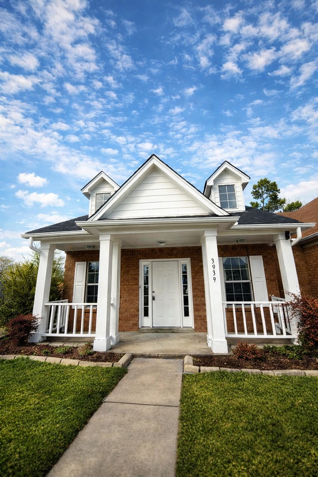 Building Photo - 3939 Lipscomb Dr