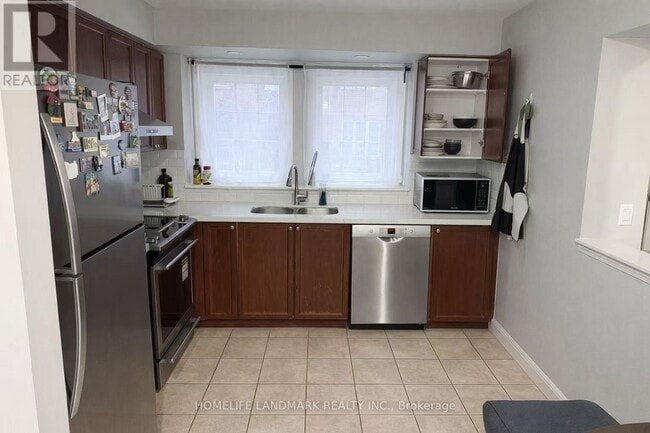 Building Photo - 50 Strathaven Dr