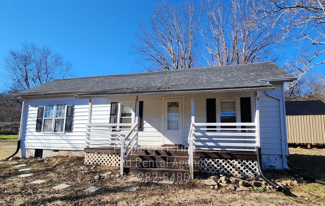 Primary Photo - One Level Home, Elizabethton TN