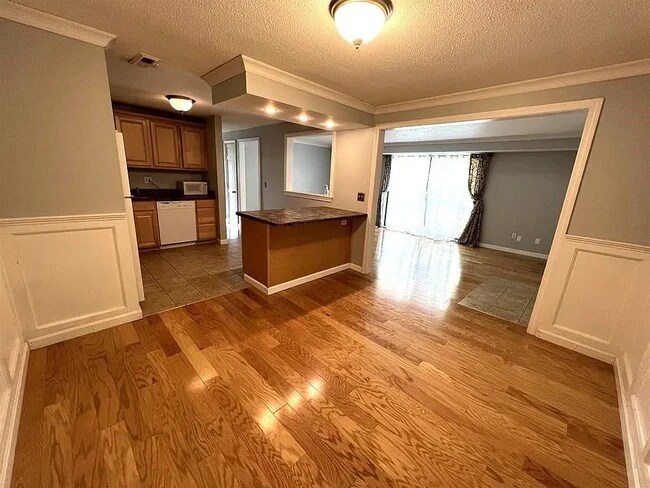 Foto del edificio - 4 Brookside Dr