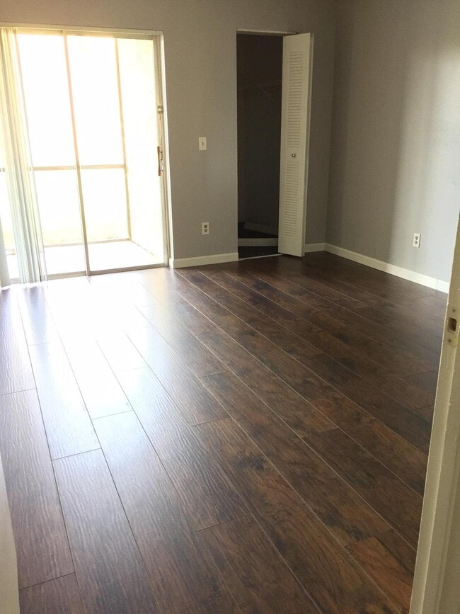 Foto del edificio - 101 Meadows Cir