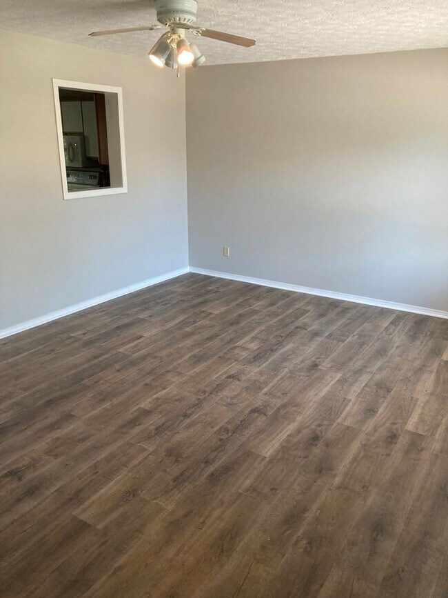 Foto del edificio - 1385 W Allen St