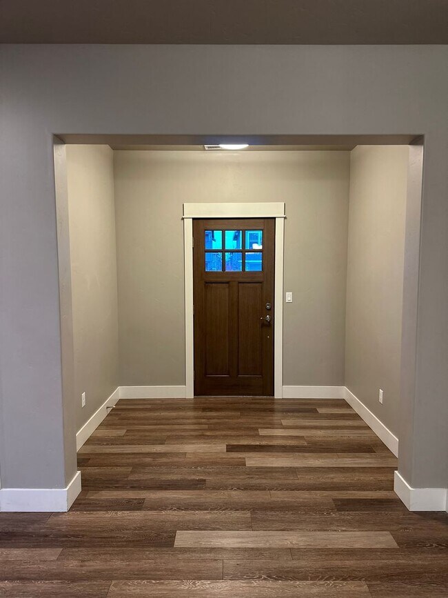 Building Photo - Beautiful home in Mirada!  A must see!