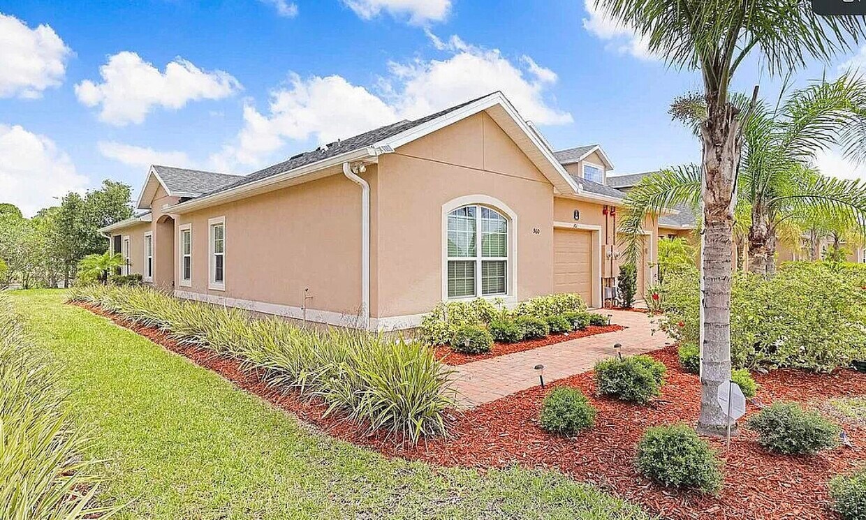 560 Remington Green Dr SE, Palm Bay, FL 32909 Townhome Rentals in
