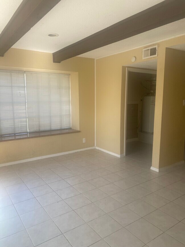 Foto del edificio - 6338 Walraven Cir