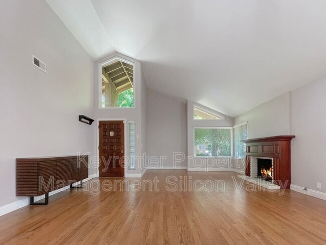 Building Photo - 2261 Plummer Ave
