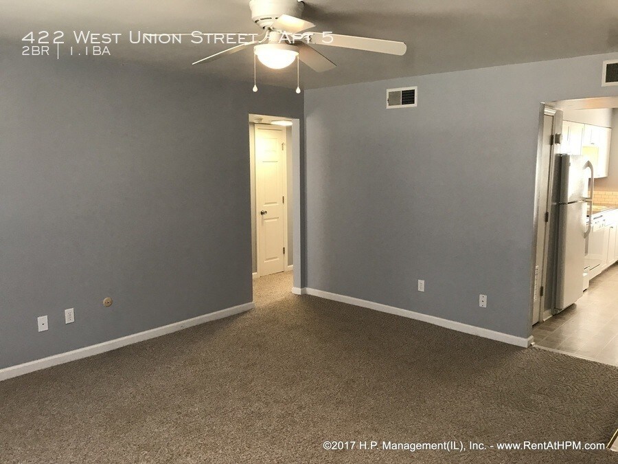 422 W Union St Unit Apt 5, Edwardsville, IL 62025 Room for Rent in