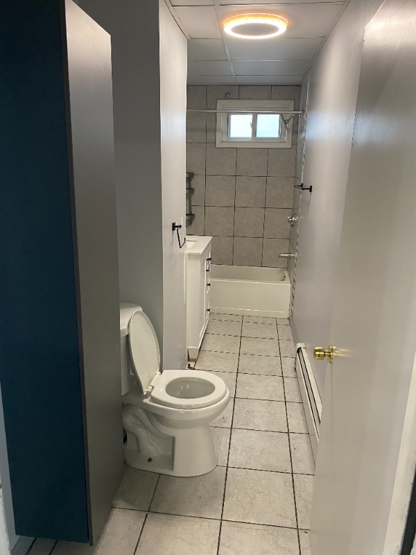 172 Japonica St Unit 1, Pawtucket, RI 02860 Room for Rent in