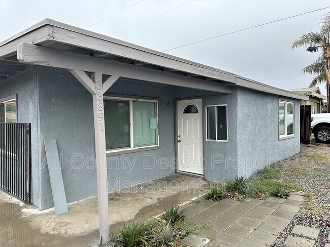 Building Photo - 33891 Via De Anza