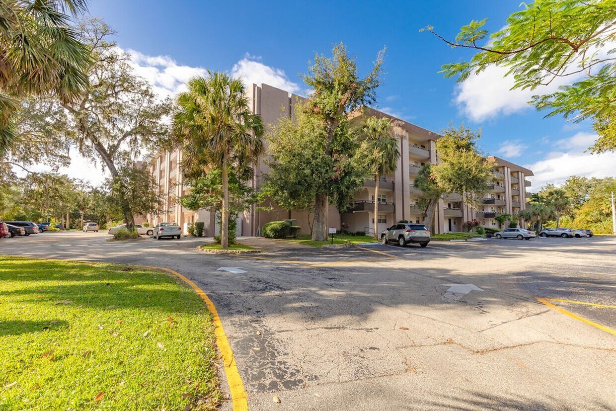 Primary Photo - Beautiful 2 Bedroom Ormond Beach Condo
