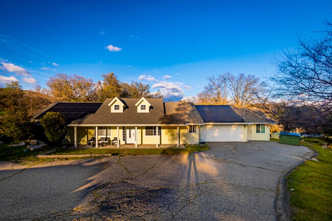 Foto del edificio - 28791 Yosemite Springs Pkwy