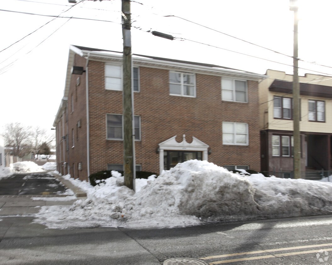 Primary Photo - 634 S Broad St