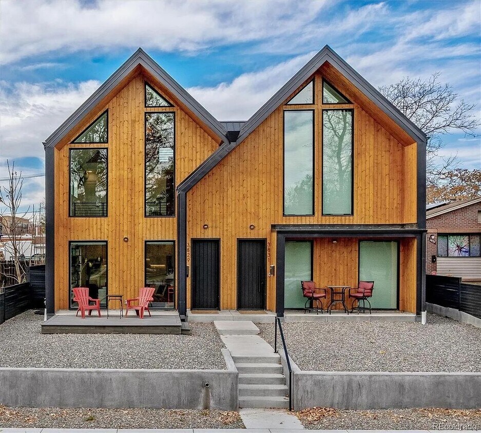 Primary Photo - Contemporary Townhome in an Exceptional Su...