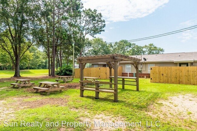 Building Photo - 2 br, 2 bath Apartment - 23350 County Road 65