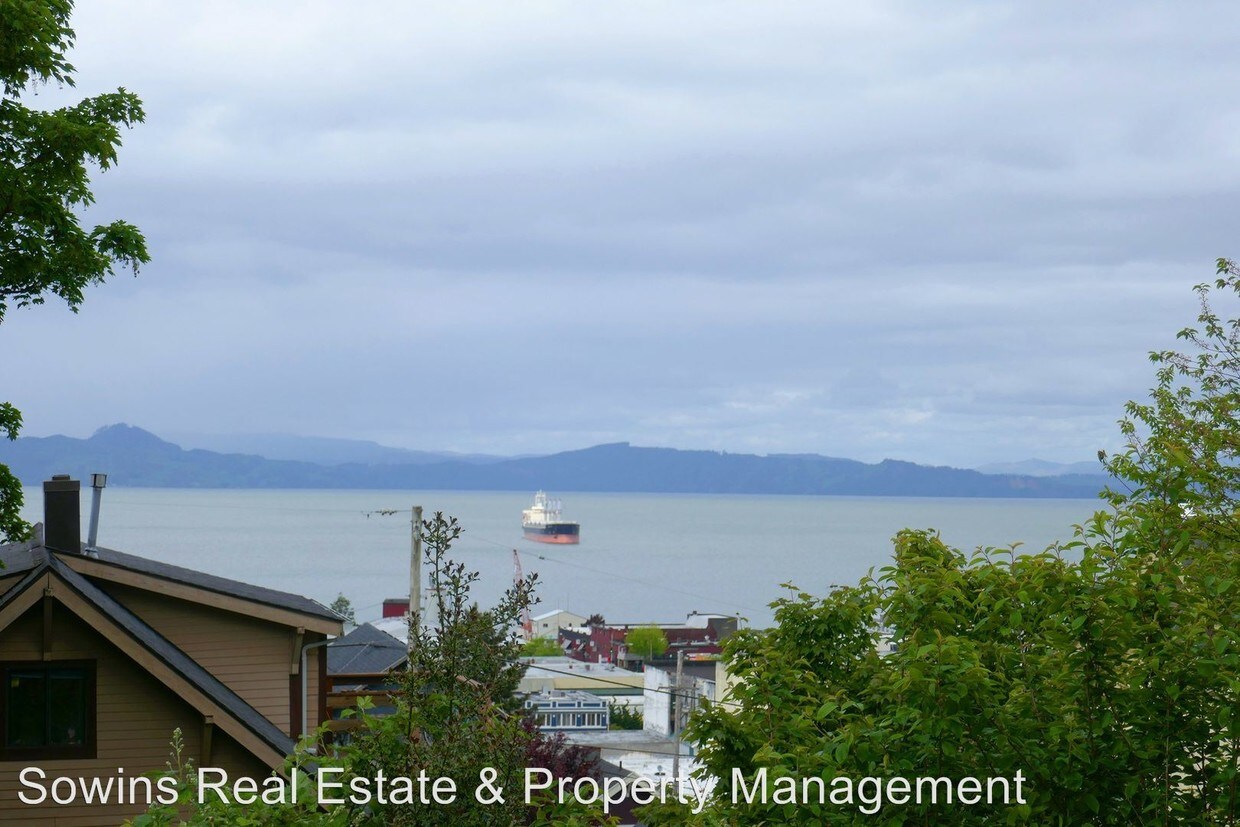 Foto principal - 962 Harrison Ave