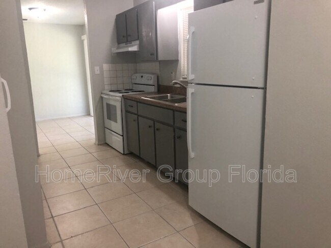 Building Photo - 4504 Cepeda St