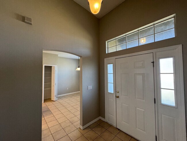 Building Photo - Charming 3 Bedroom, 2 Bathroom Home in Lady lake!!