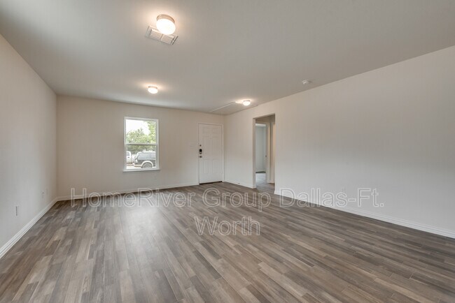 Foto del edificio - 817 E 4th Ave