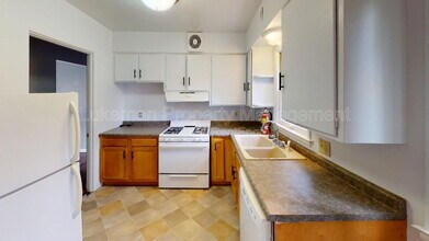 Building Photo - 3729-3731 Oakland Dr