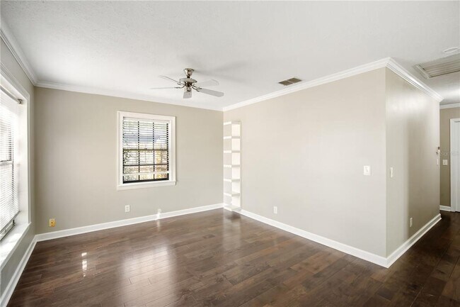 Foto del edificio - 3909 W Iowa Ave