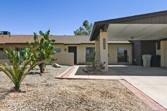 Building Photo - 5217 W Carol Ave